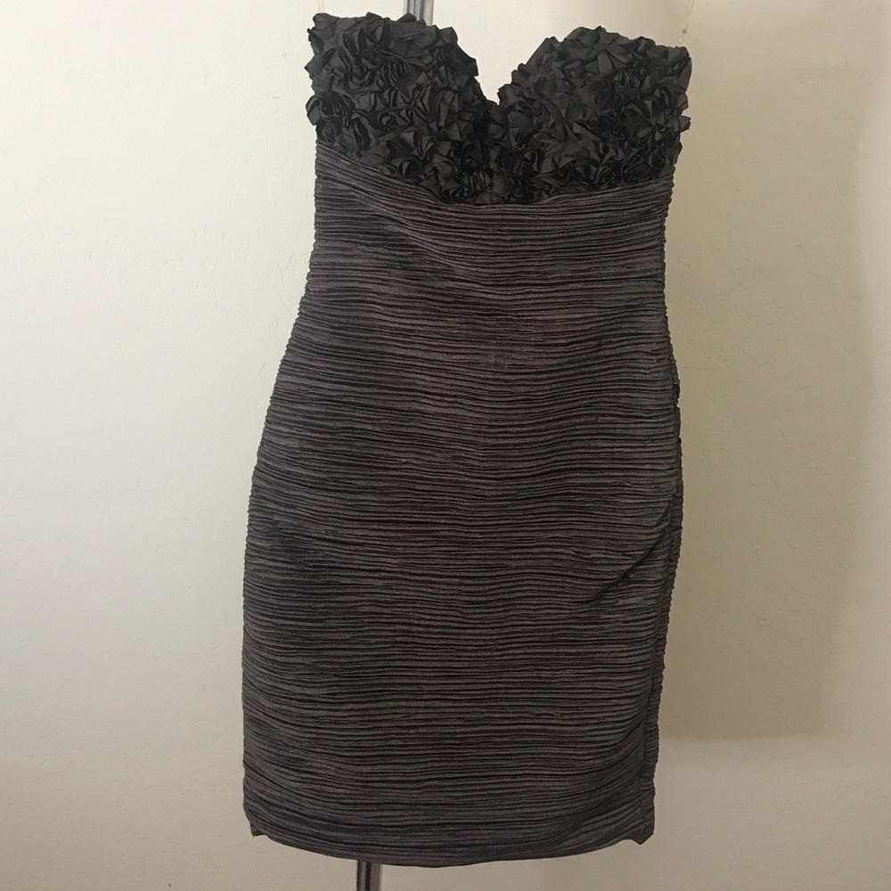 Right strapless midi dress. Worn once